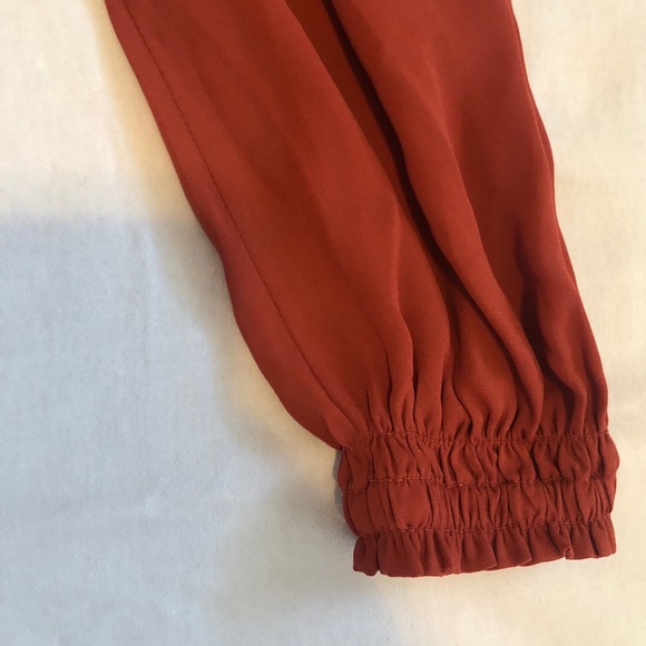 Express Off The Shoulder Top Rust - Picture 6 of 7